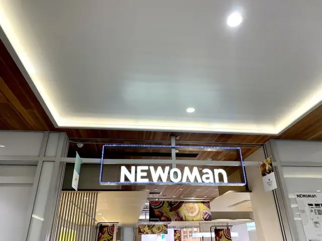 NEWoMan新宿店外観