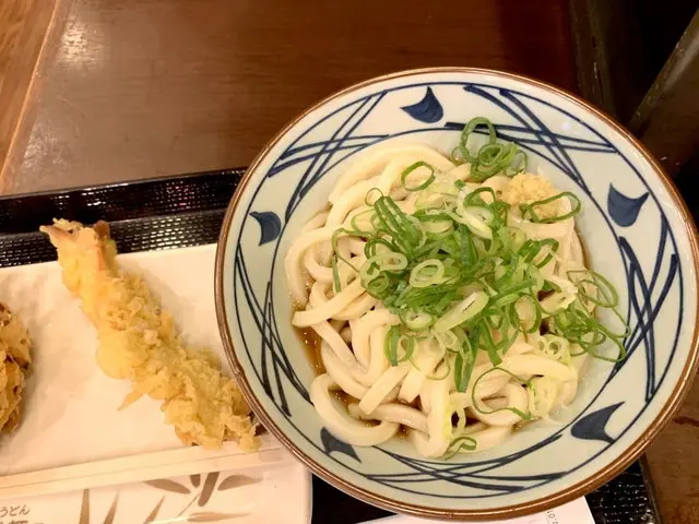 丸亀製麺のうどんとえび天