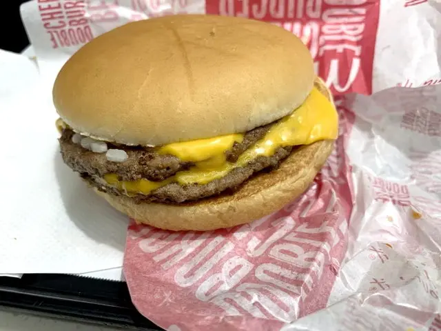 マクドナルドのダブルチーズバーガー